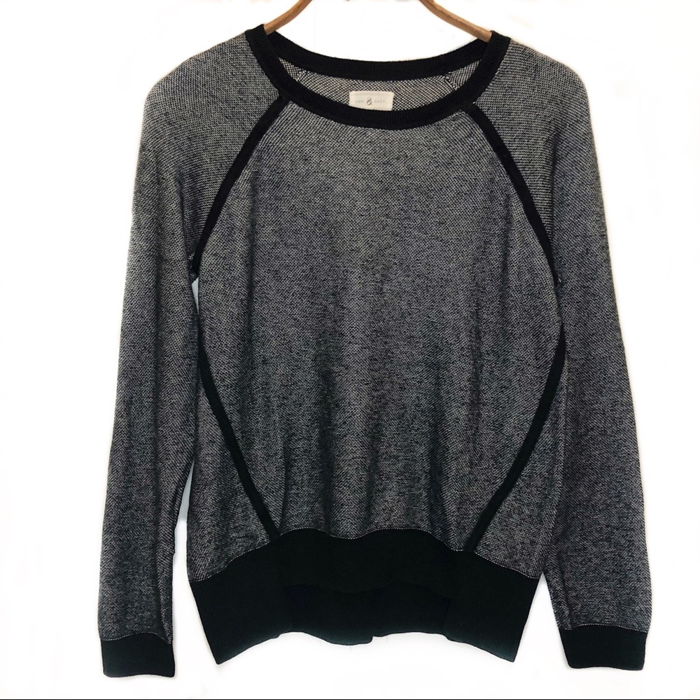LOU & GREY black & white sweatshirt top